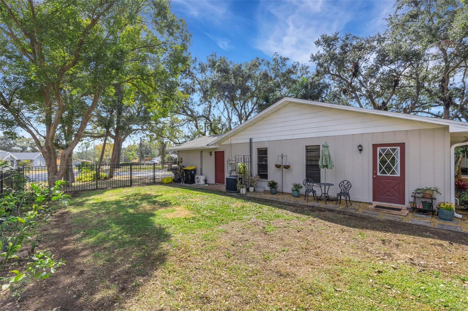 ROCHELLE GARDENS - Residential