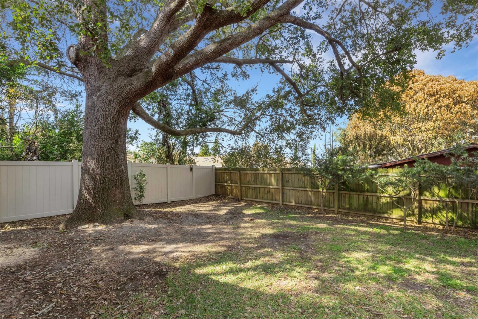 ROCHELLE GARDENS - Residential