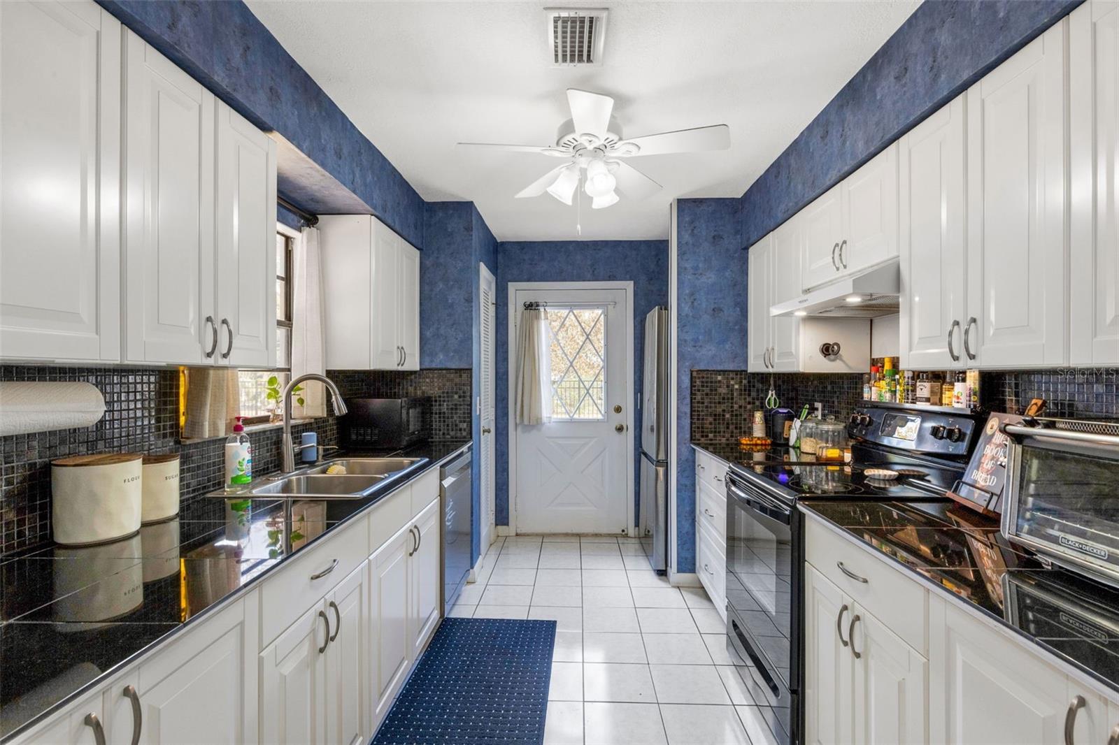 ROCHELLE GARDENS - Residential