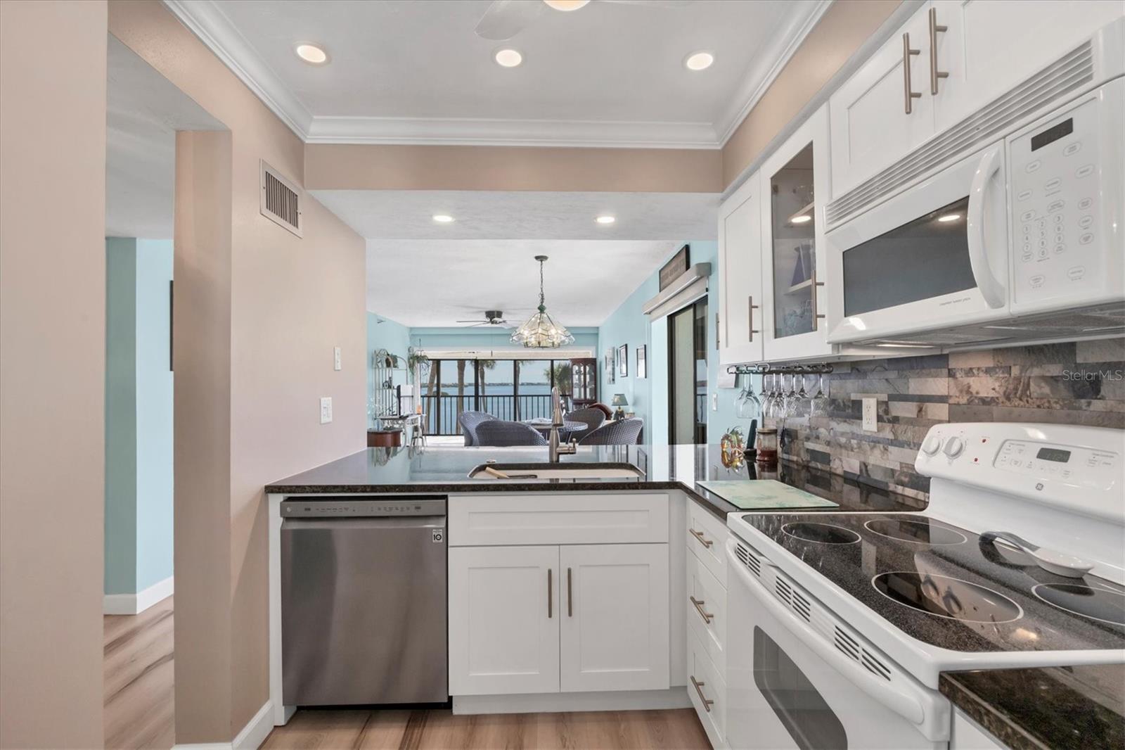 SANDPIPER KEY CONDO - Residential