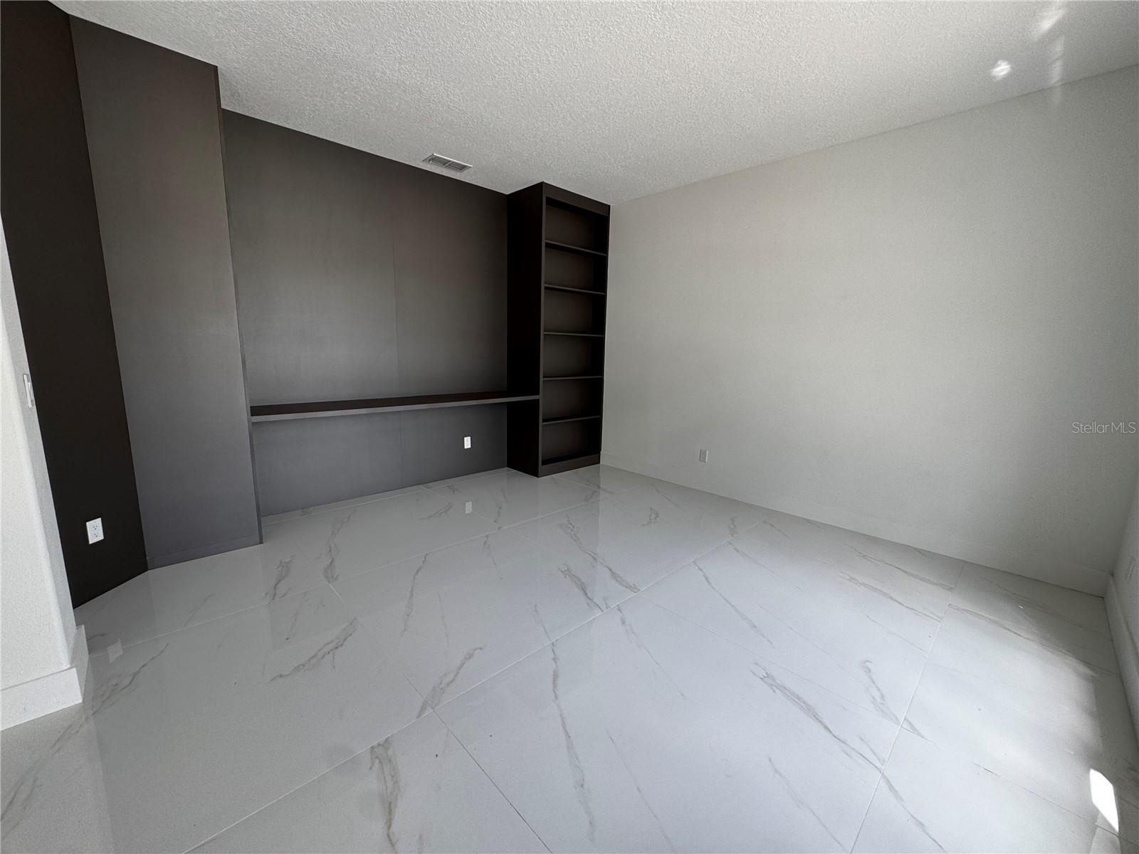 219 LARGOVISTA DRIVE