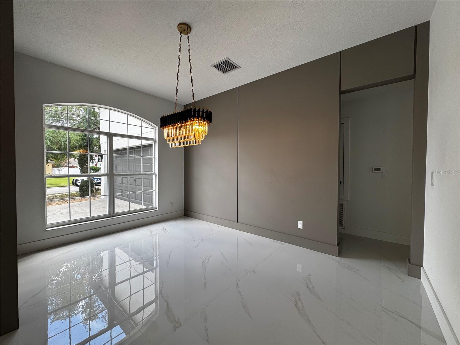 219 LARGOVISTA DRIVE