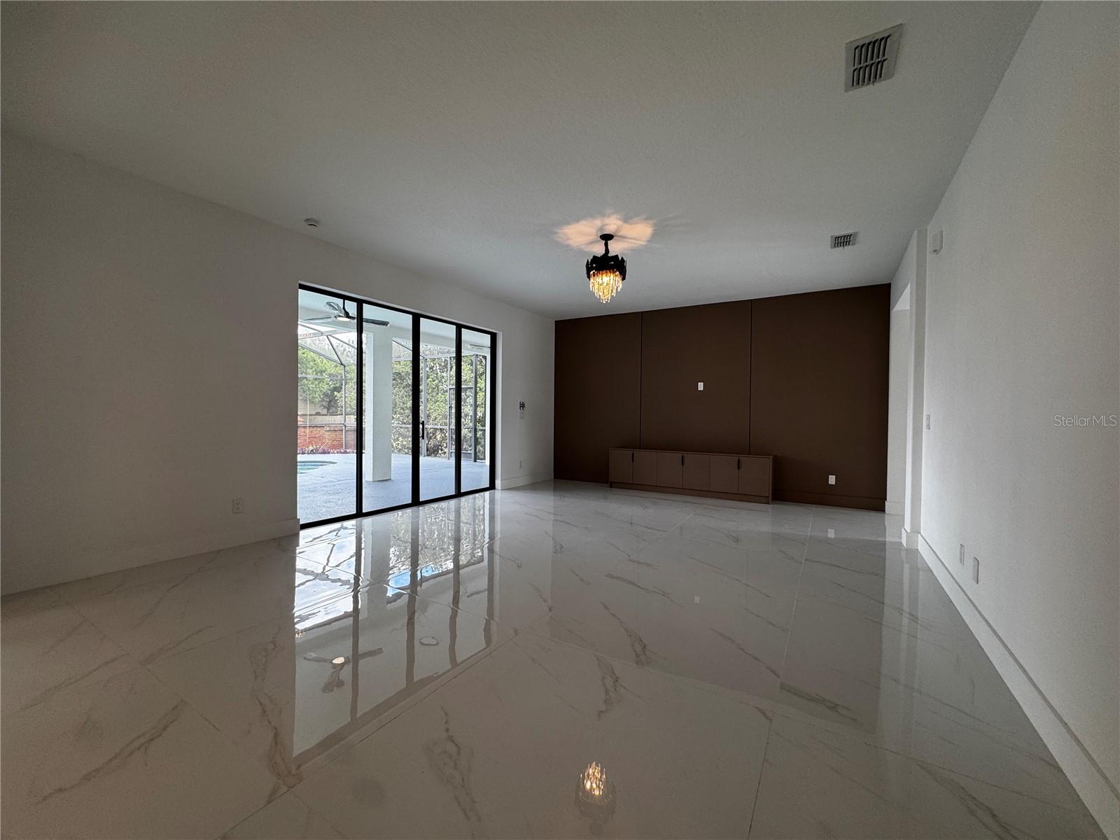 JOHNS LANDING - Residential