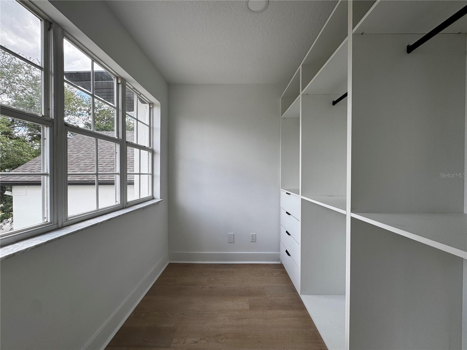 JOHNS LANDING - Residential