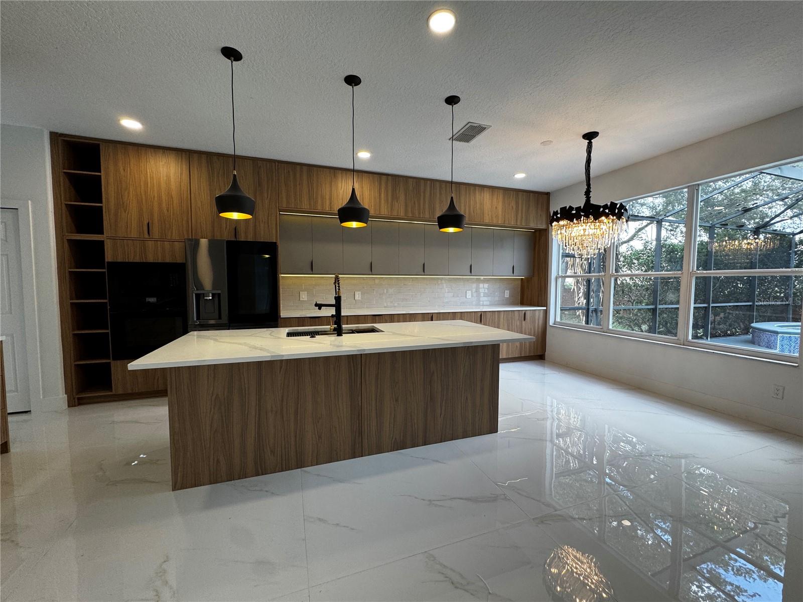 219 LARGOVISTA DRIVE