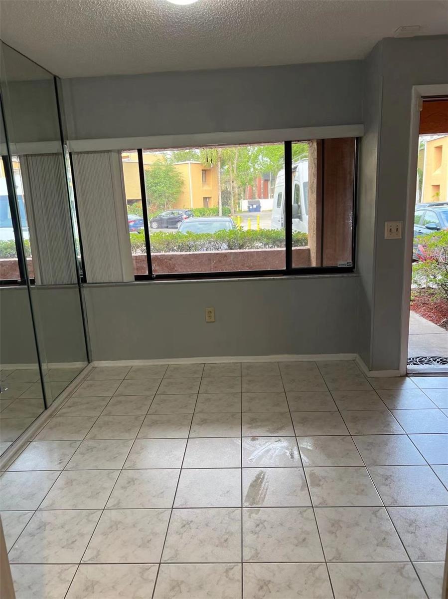 SUNBROOK CONDO PH 01 - Residential