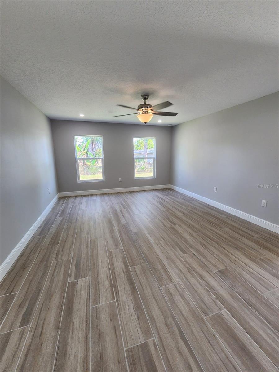 1013 13TH STREET E, BRADENTON, FL, 34208 4 1013 13TH STREET E