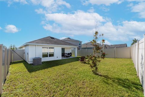 A home in WIMAUMA