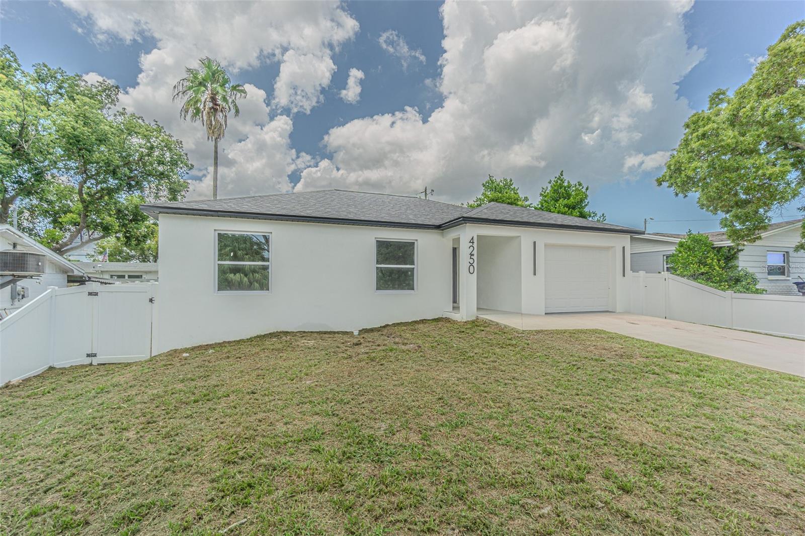 4250 OAK BLUFF AVENUE