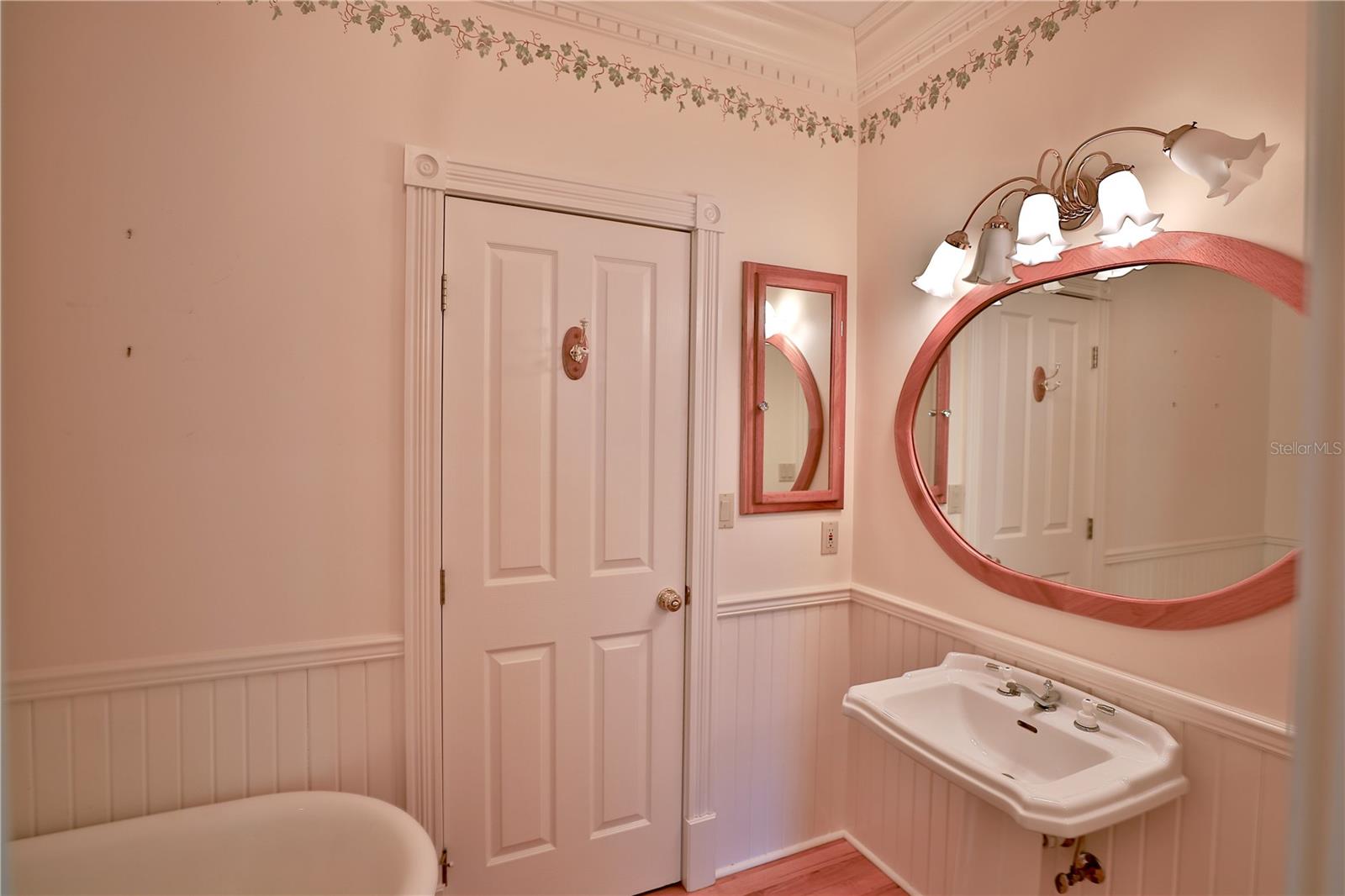 SUGAR HILL FARM - Residential