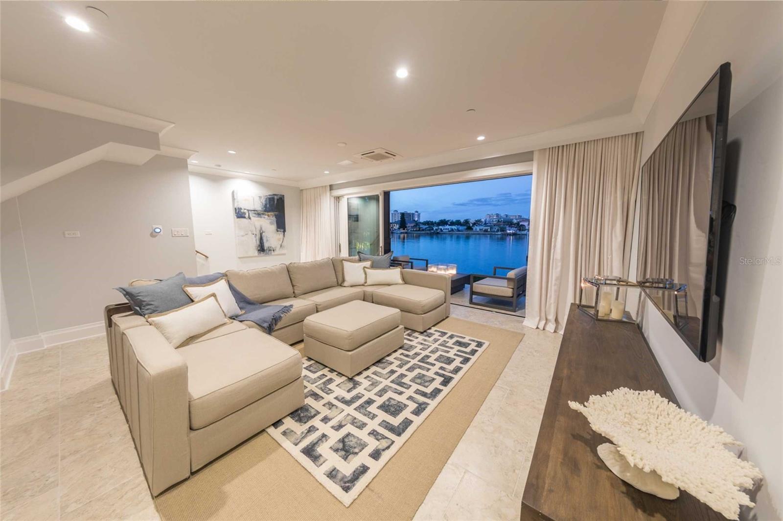 152 BRIGHTWATER DRIVE 4