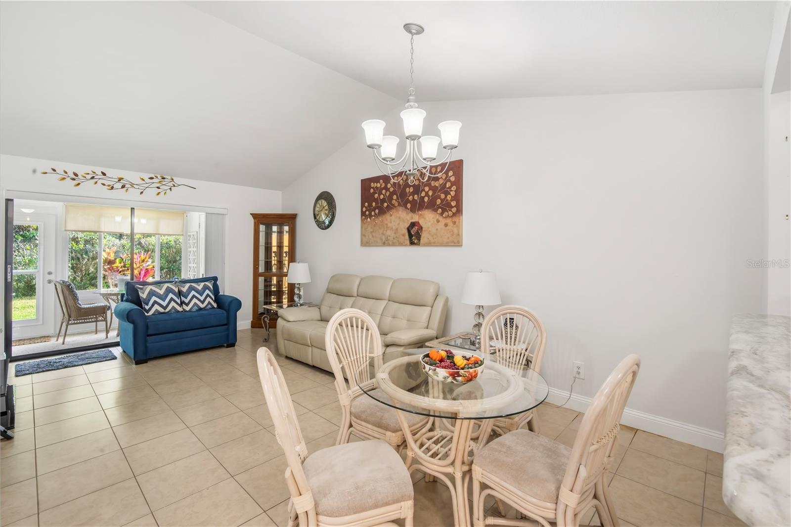 KNOLLS OF KINGS POINT 02 A CONDO - Residential Lease