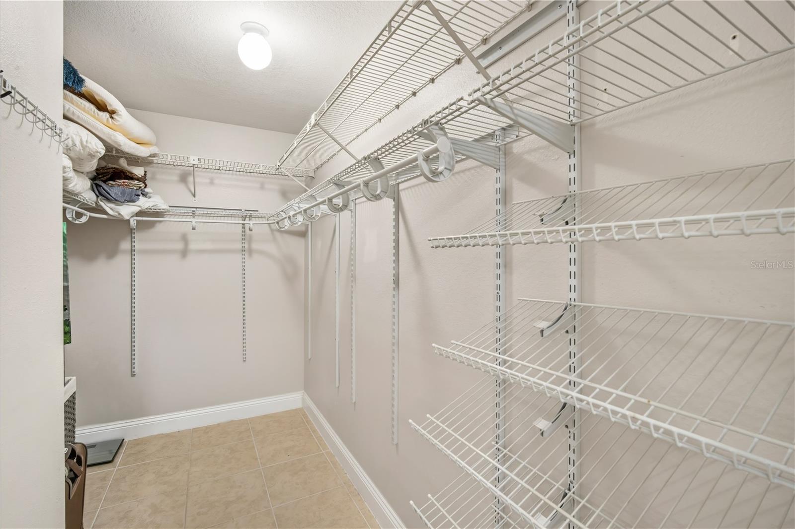 KNOLLS OF KINGS POINT 02 A CONDO - Residential Lease