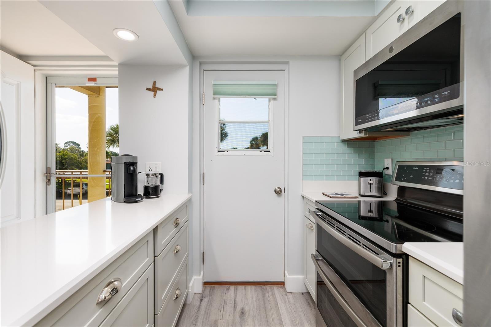 BOCA CIEGA POINT BOATING COMMUNITY - Residential