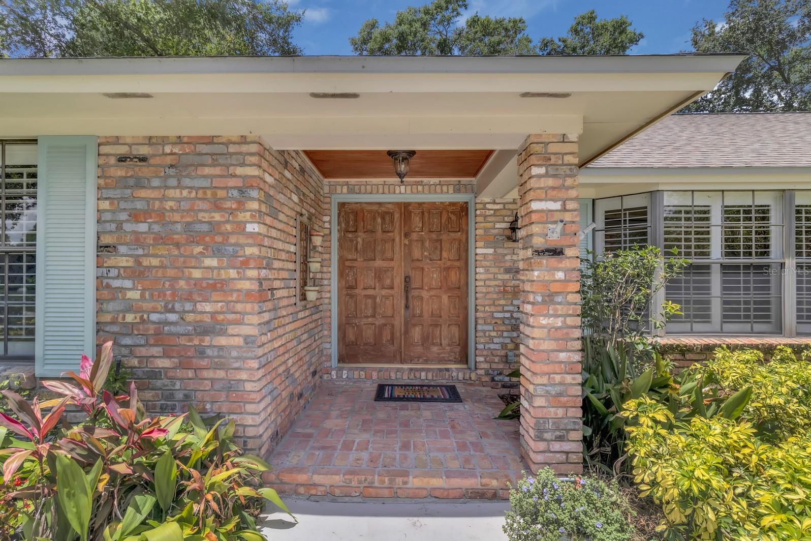 202 RIVERVIEW DRIVE