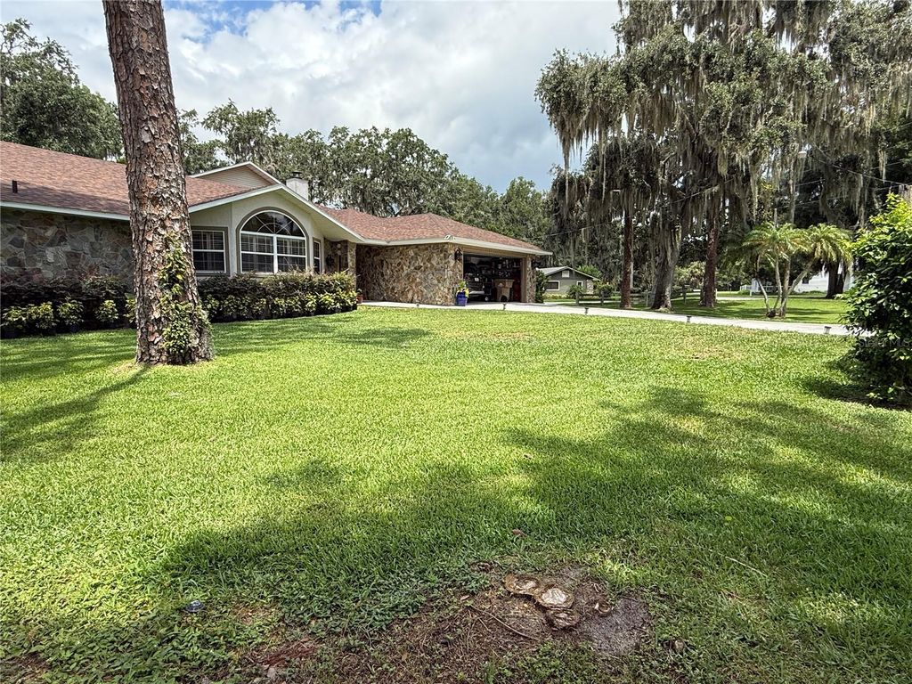 Photo of 11322 Dead River Road, Tavares, FL 32778 (MLS # G5108826)