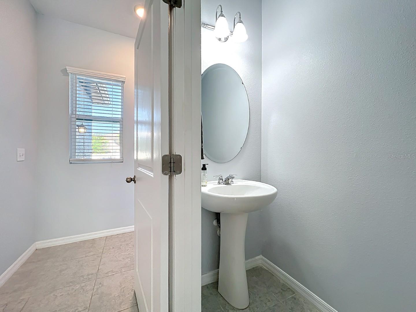 BAY LAKE PRESERVE - Residential