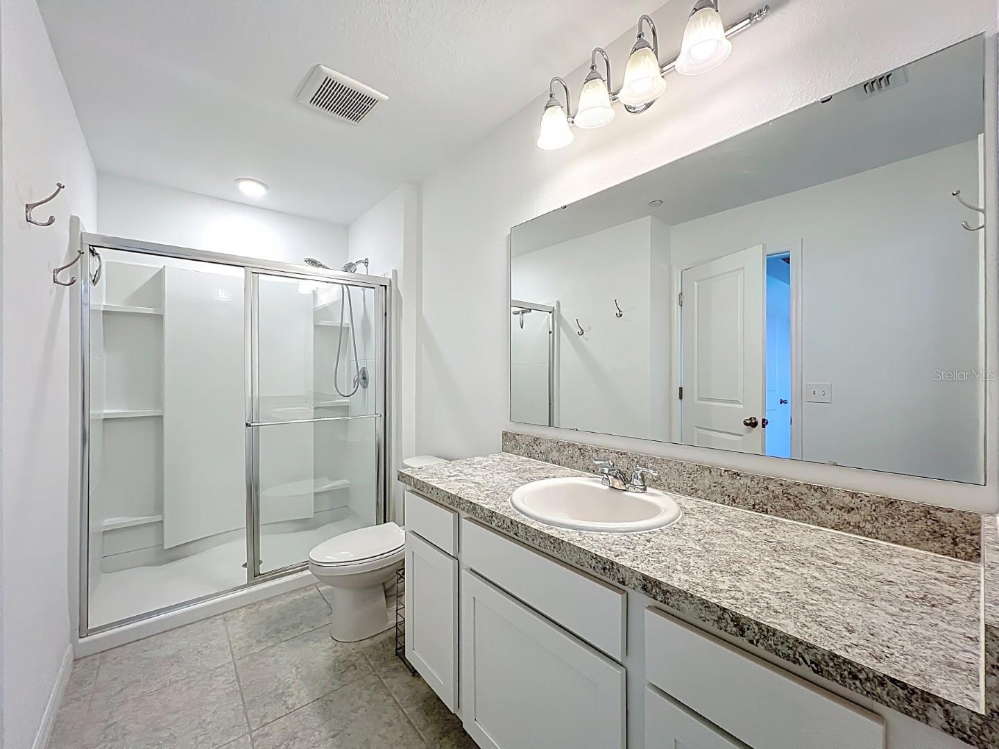 BAY LAKE PRESERVE - Residential