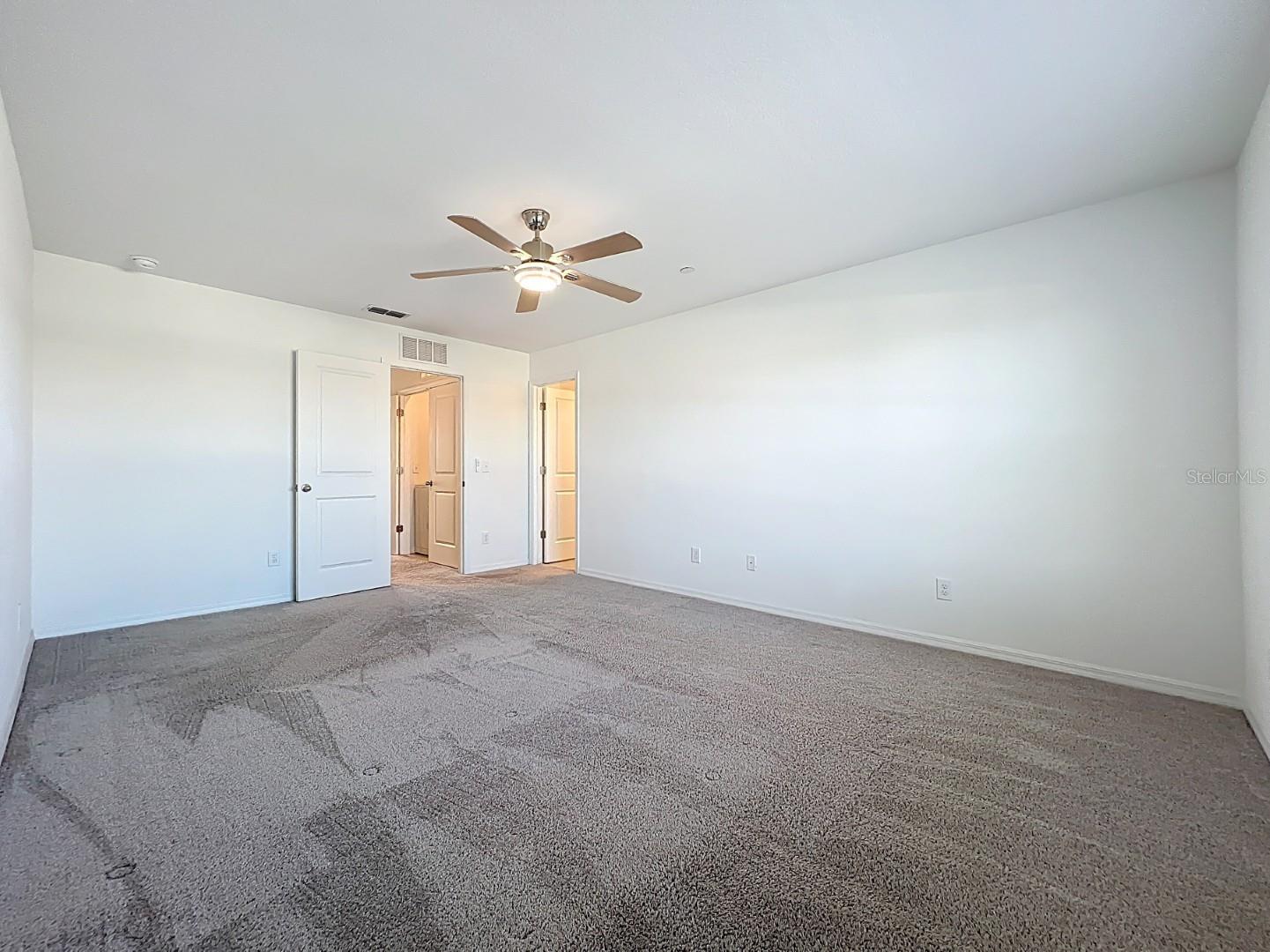 BAY LAKE PRESERVE - Residential