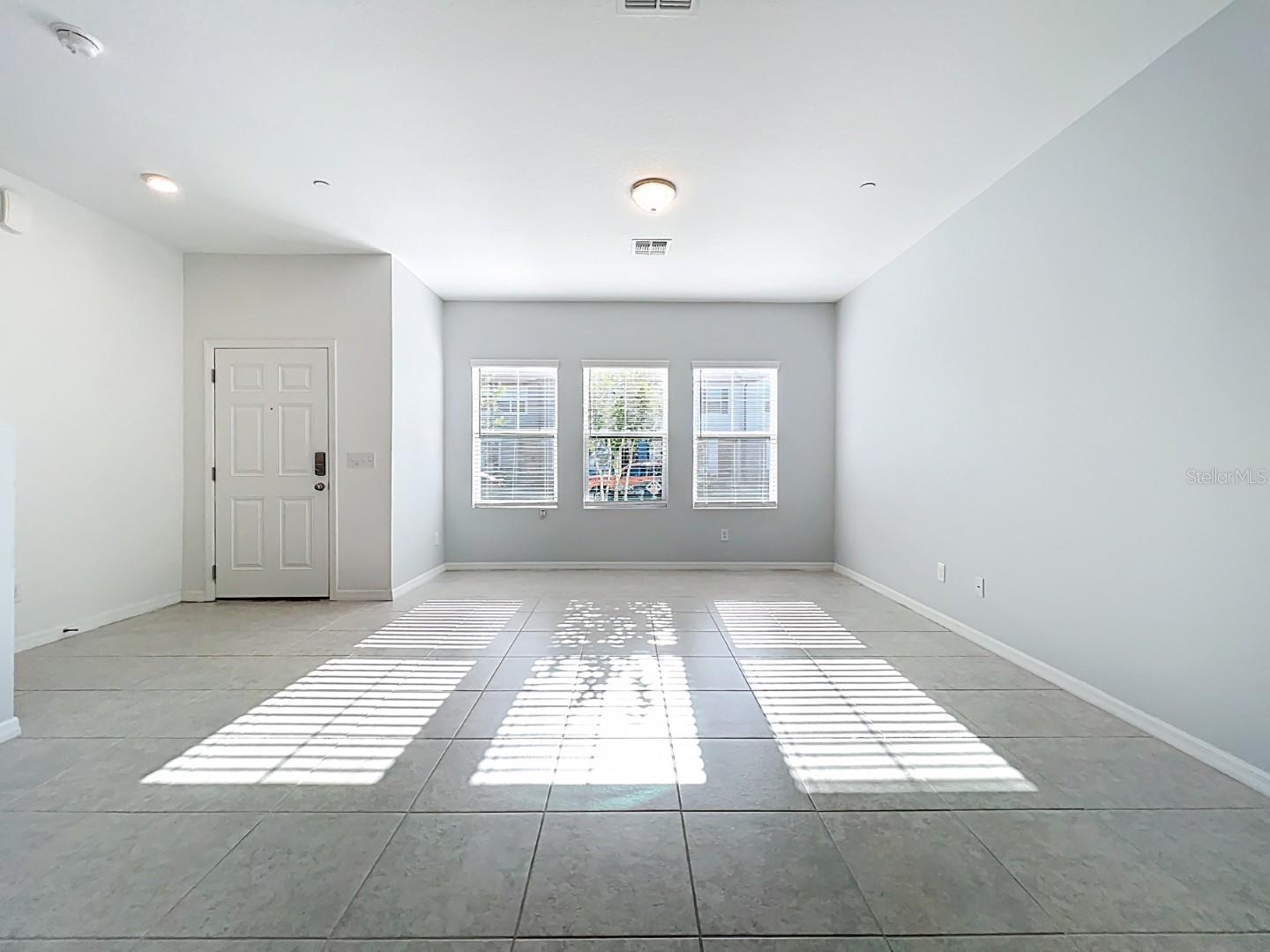 BAY LAKE PRESERVE - Residential