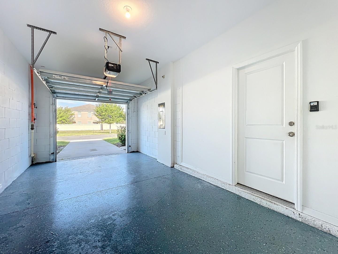 BAY LAKE PRESERVE - Residential