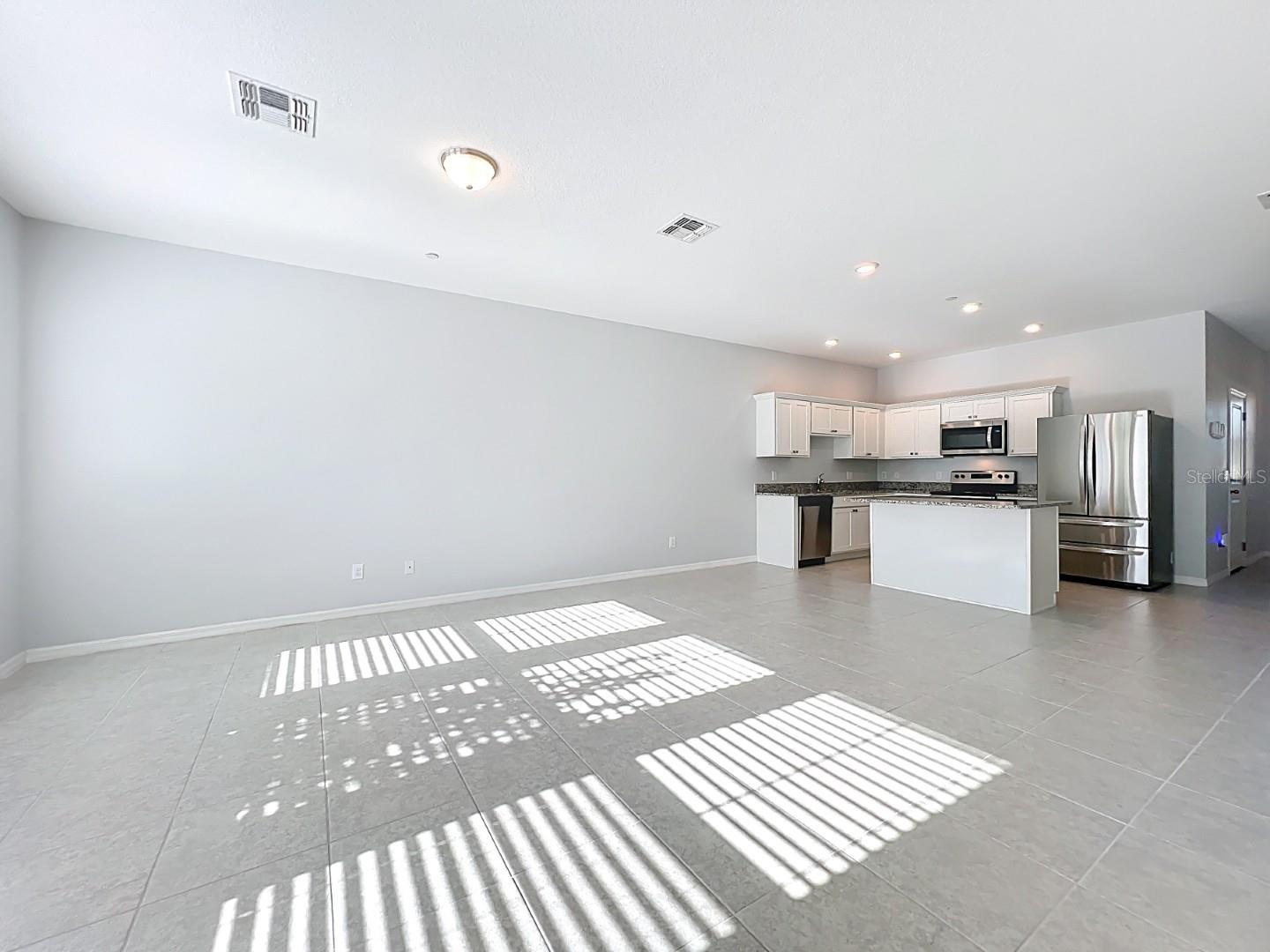 BAY LAKE PRESERVE - Residential