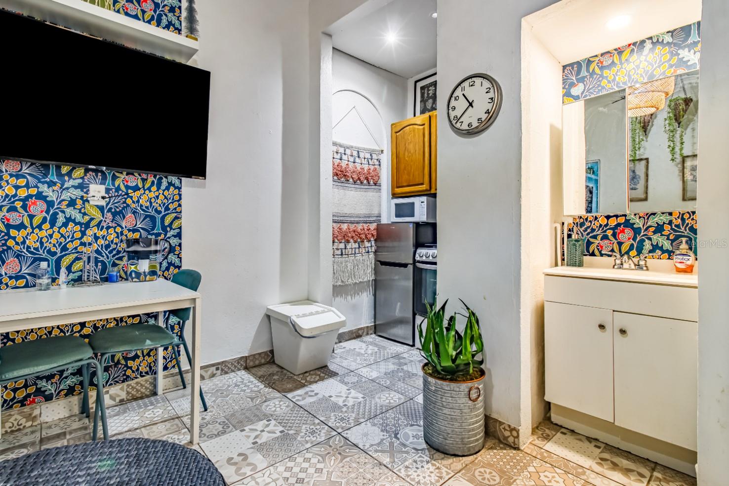 CONDADO - Residential Income