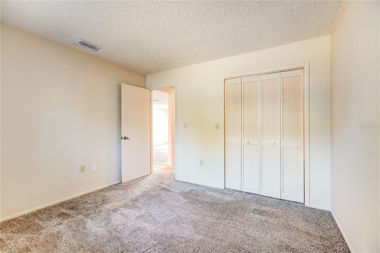 VILLAGE WOODS CONDO PH 01 - Residential