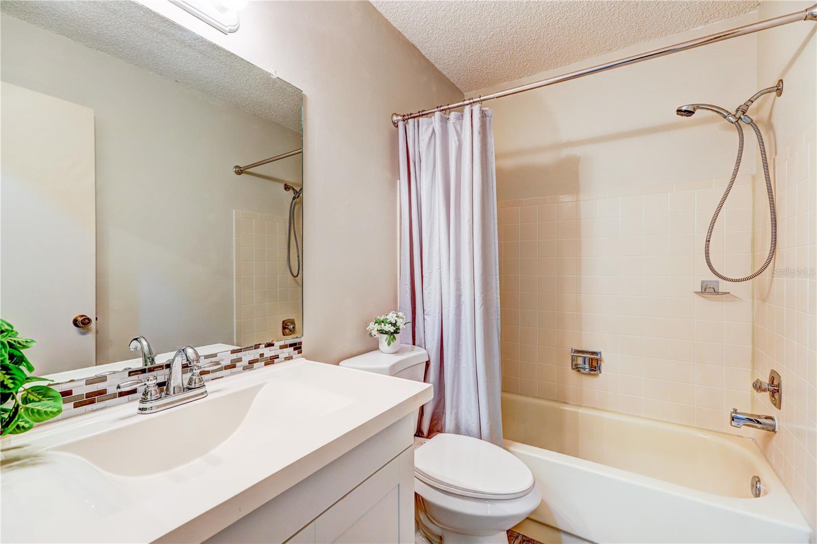 VILLAGE WOODS CONDO PH 01 - Residential