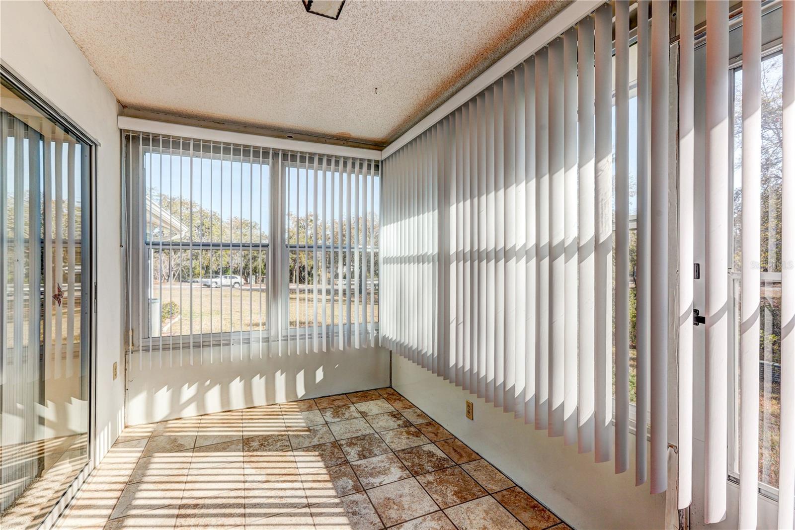 VILLAGE WOODS CONDO PH 01 - Residential