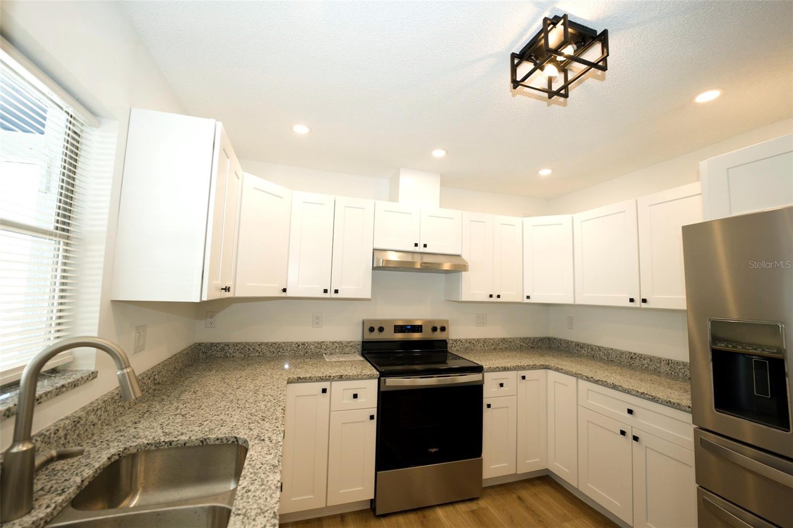 VENICE EAST 3RD ADD - Residential Lease