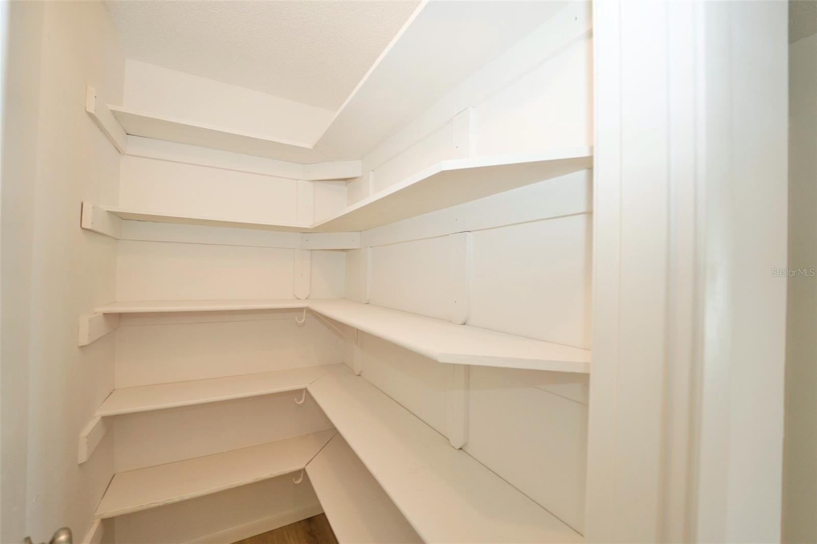 VENICE EAST 3RD ADD - Residential Lease