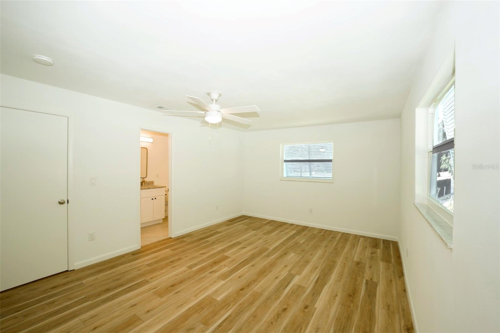 VENICE EAST 3RD ADD - Residential Lease