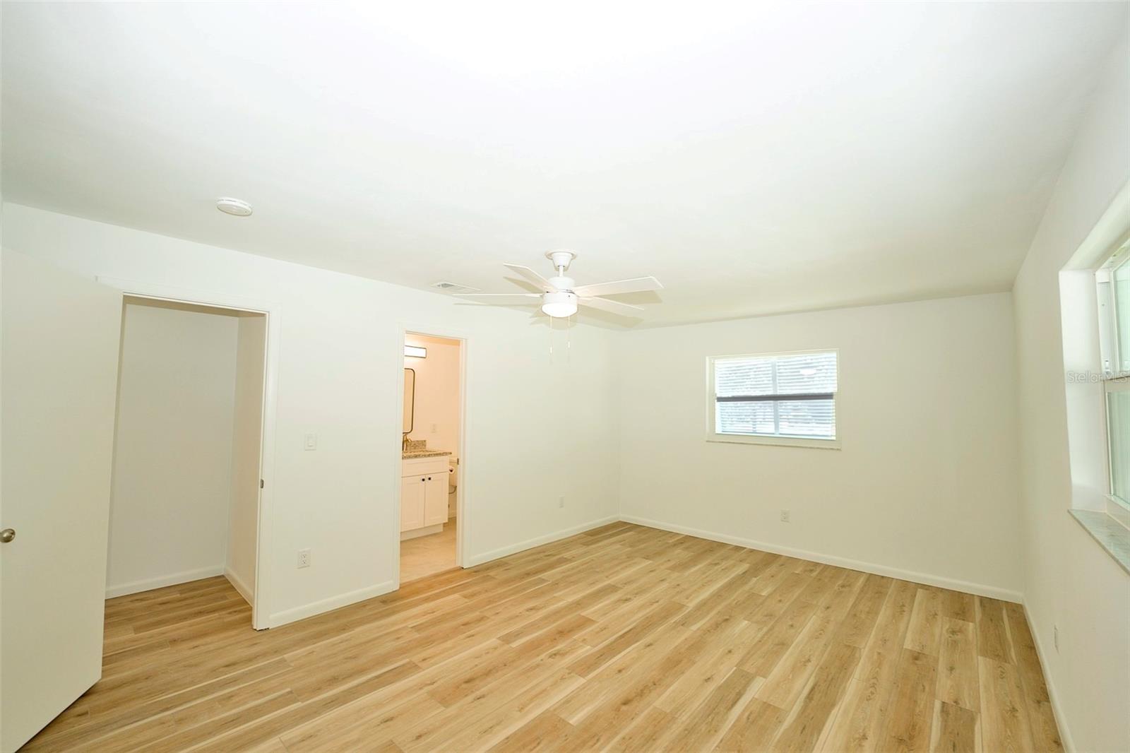 VENICE EAST 3RD ADD - Residential Lease