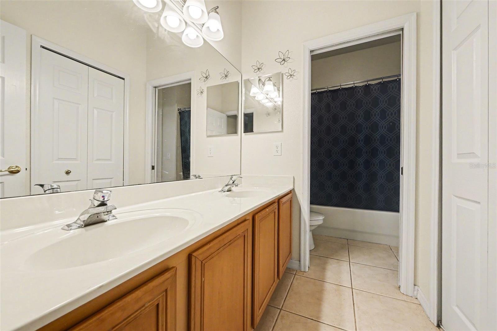 ROCK SPGS RIDGE PH 03 - Residential