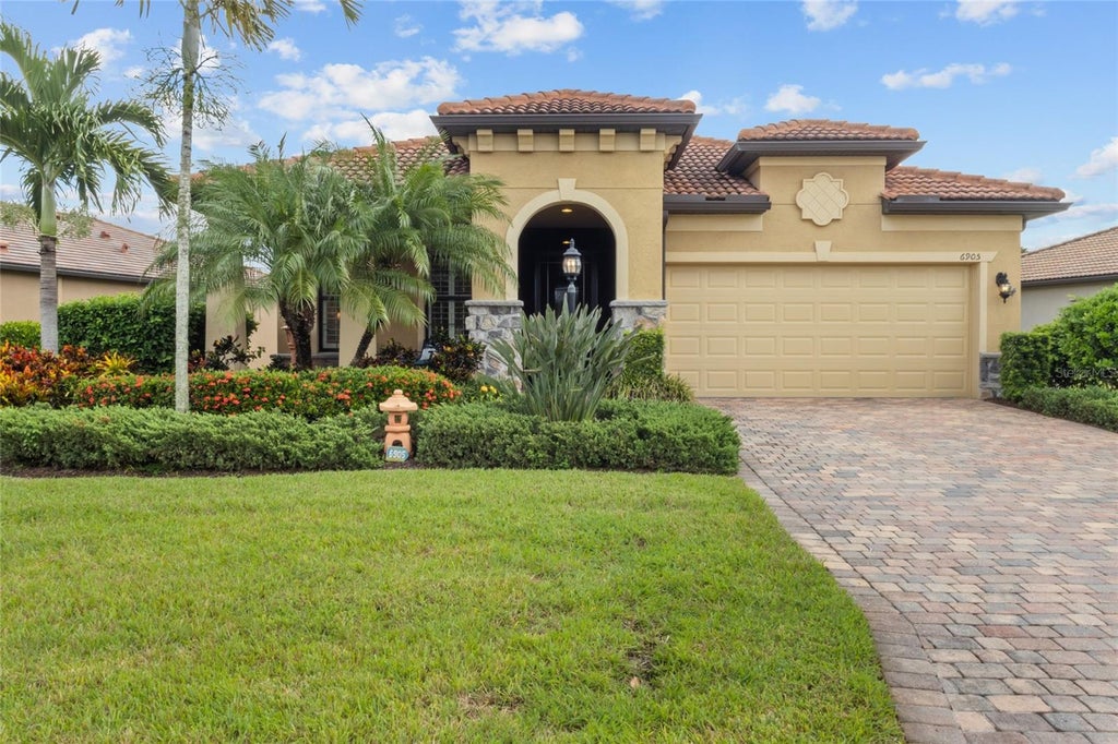 Photo of 6905 Gosport Cove, Lakewood Ranch, FL 34202 (MLS # A4706962)