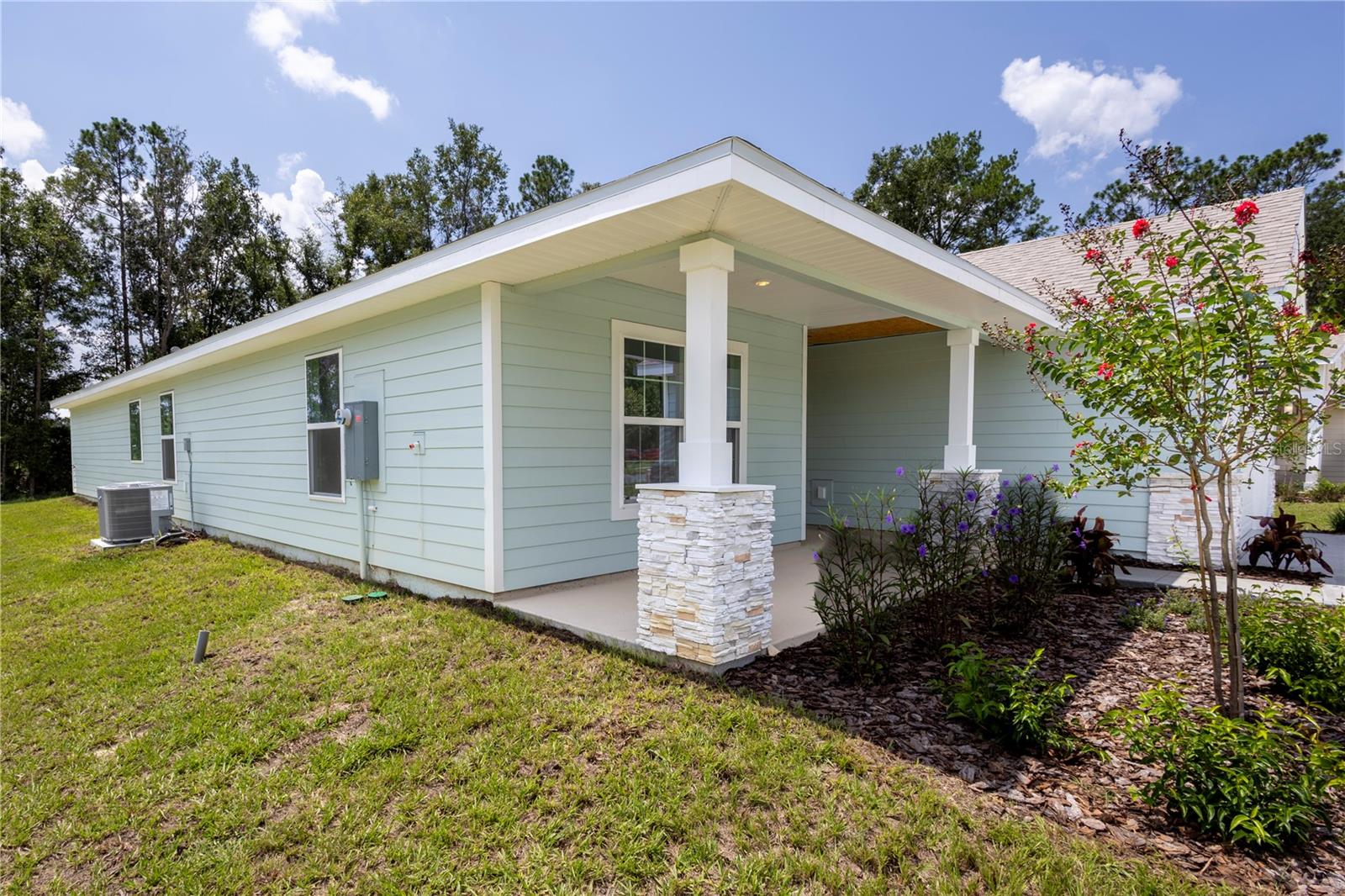 581 SW BELLFLOWER DRIVE