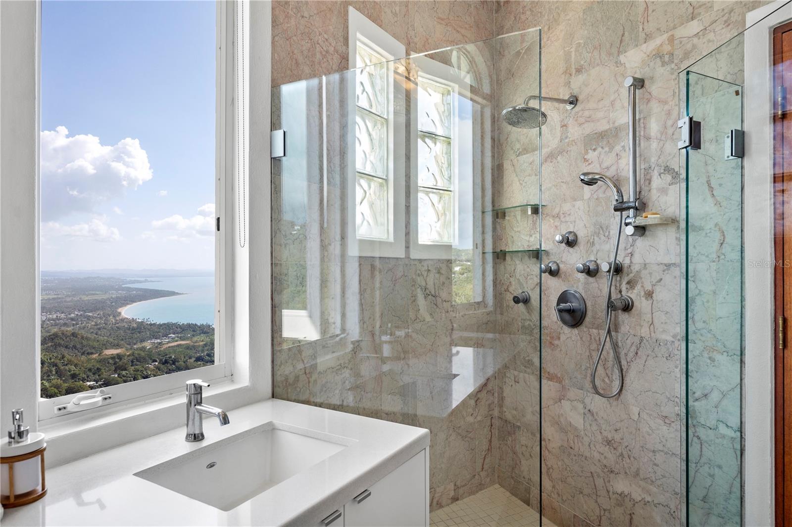 PALATINE ESTATES - Residential