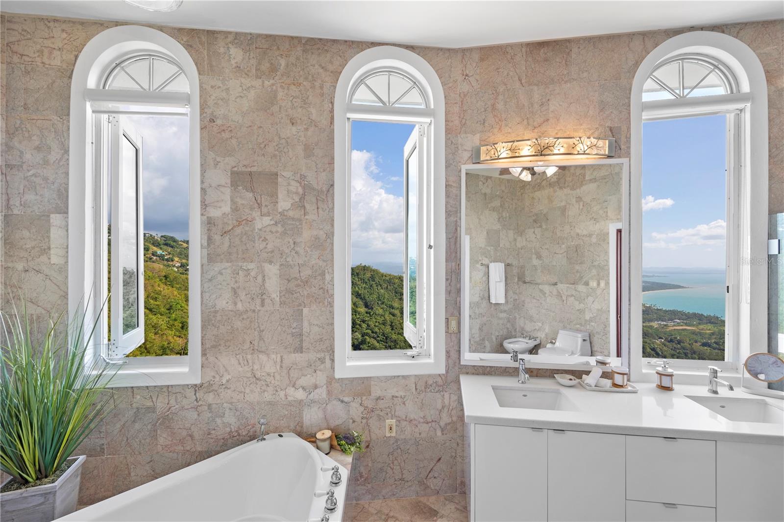 PALATINE ESTATES - Residential