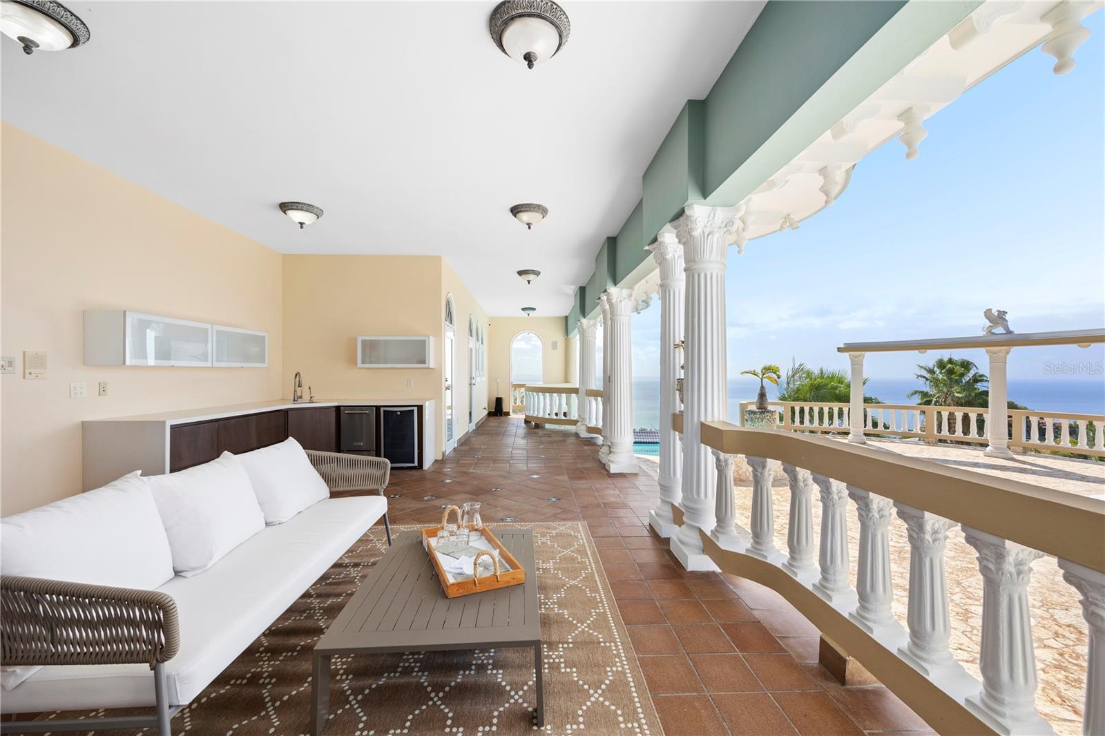 PALATINE ESTATES - Residential