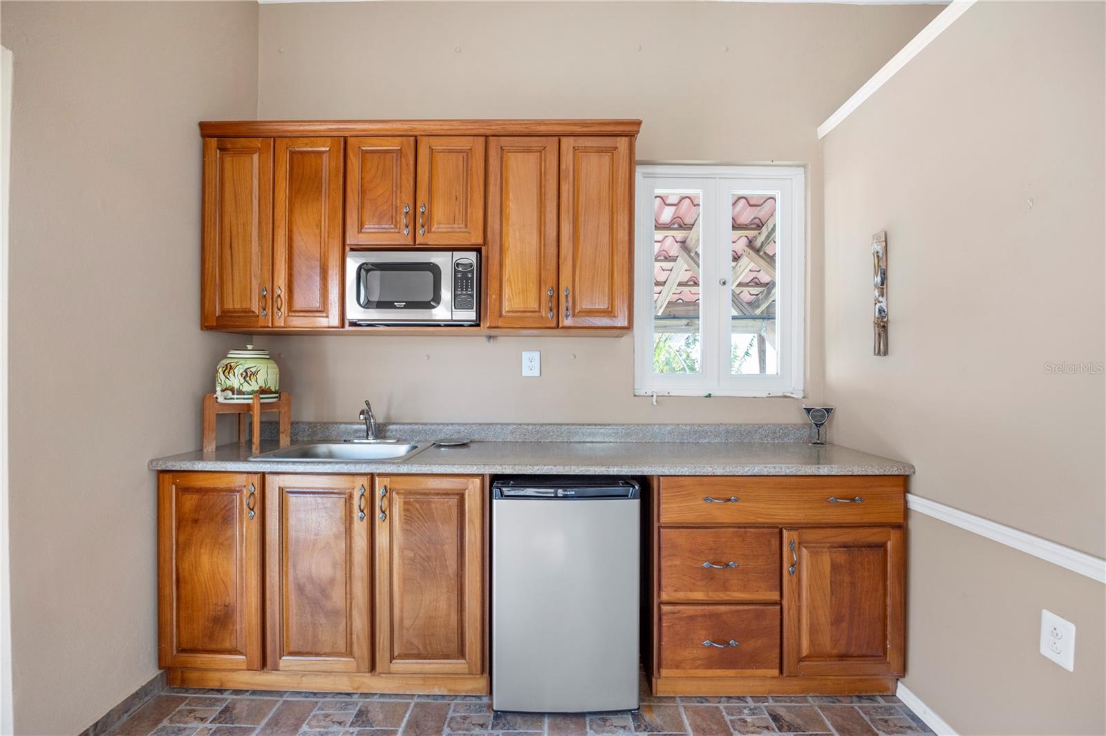 PALATINE ESTATES - Residential