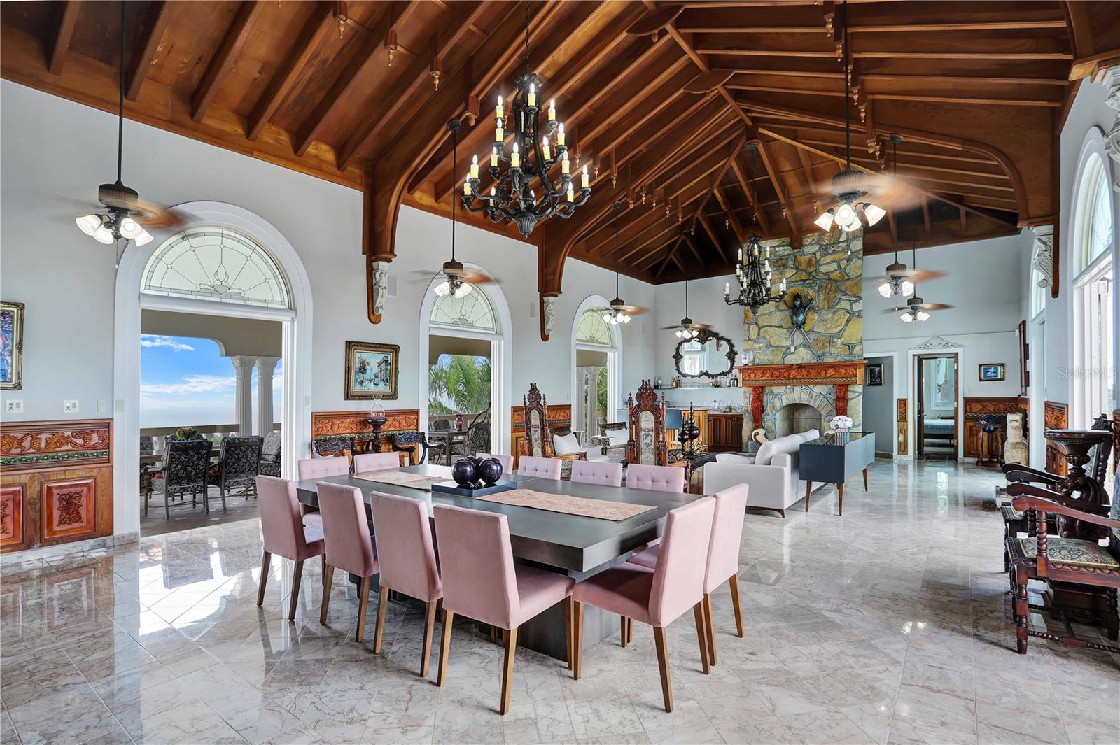 PALATINE ESTATES - Residential