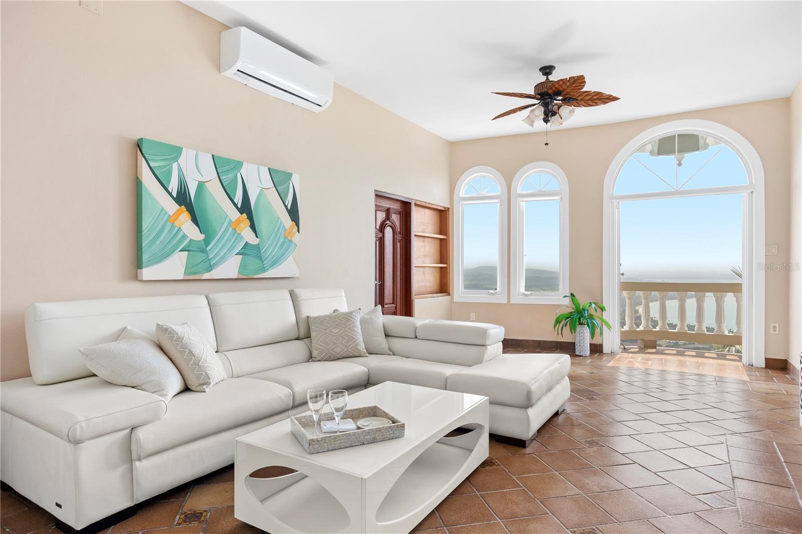 PALATINE ESTATES - Residential