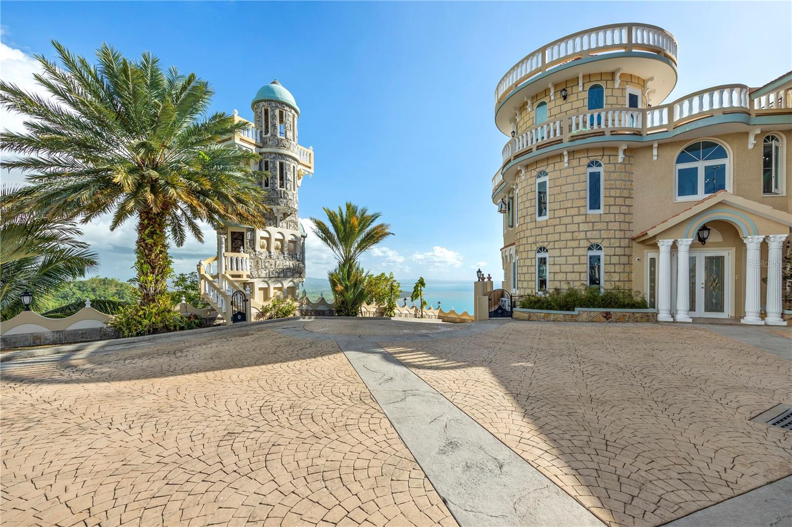 PALATINE ESTATES - Residential