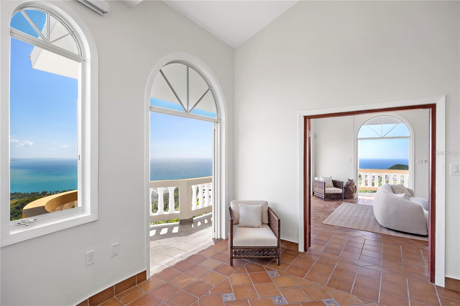 PALATINE ESTATES - Residential