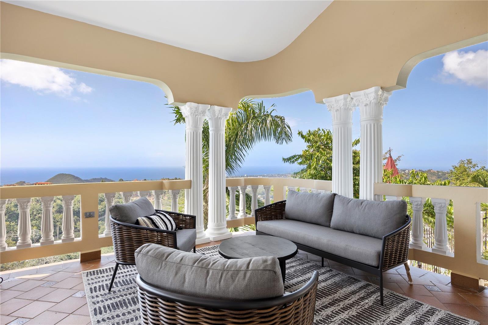 PALATINE ESTATES - Residential