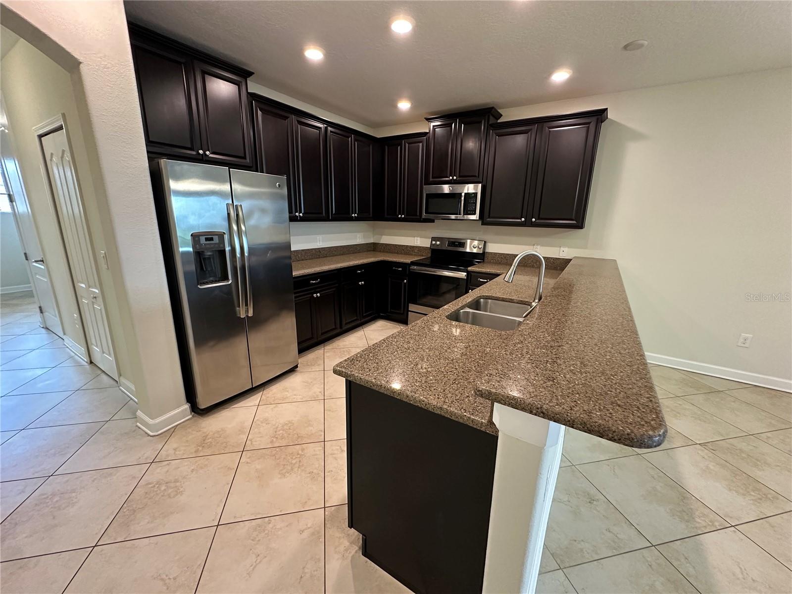 8975 AZALEA SANDS LANE 2504