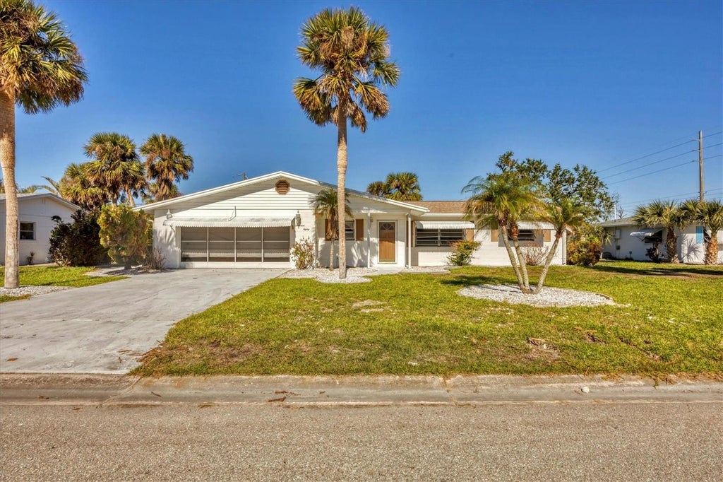 Photo of 1780 Elinor Place, Englewood, FL 34223 (MLS # D6148624)