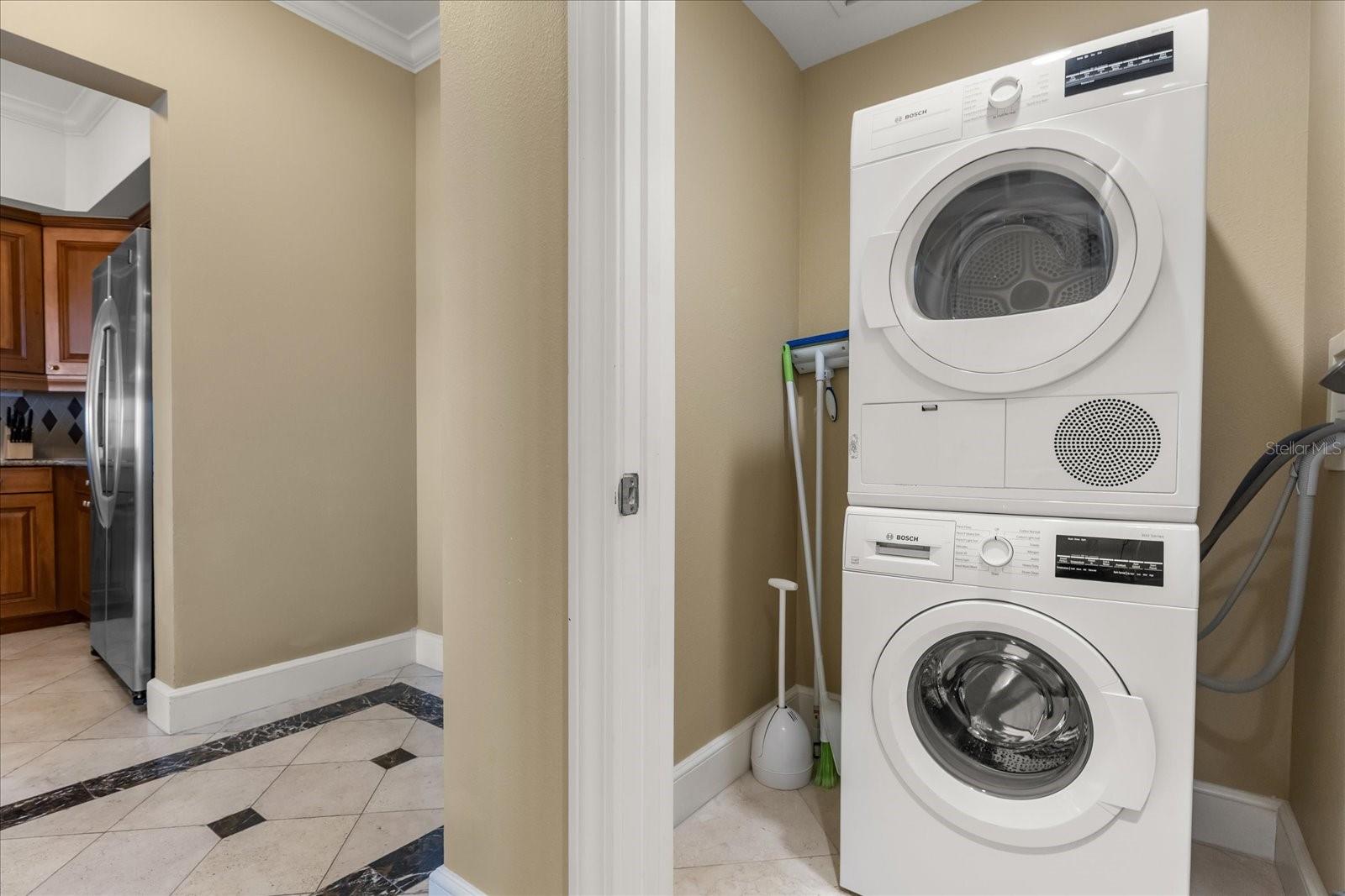 REUNION GRANDE CONDO - Residential