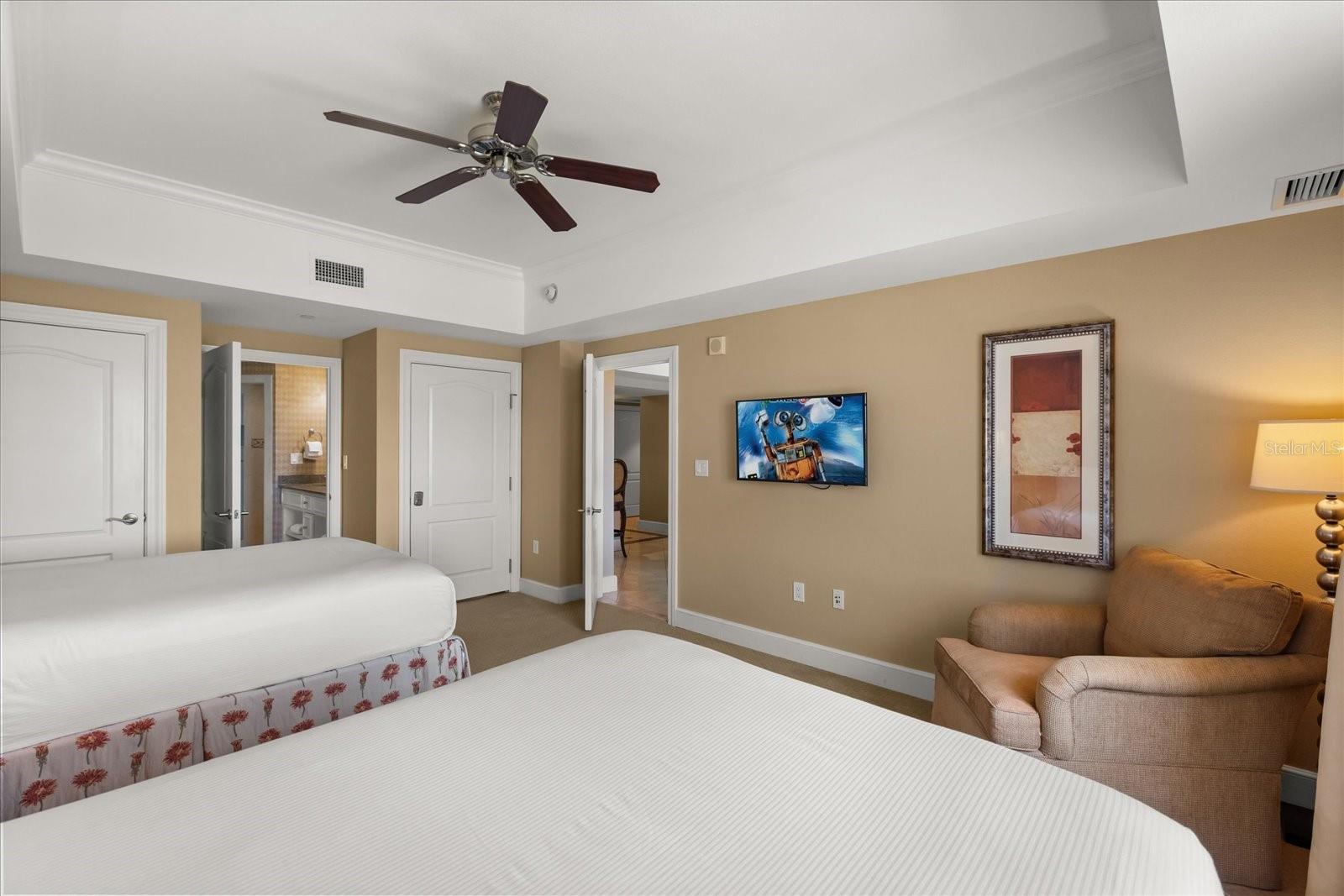 REUNION GRANDE CONDO - Residential